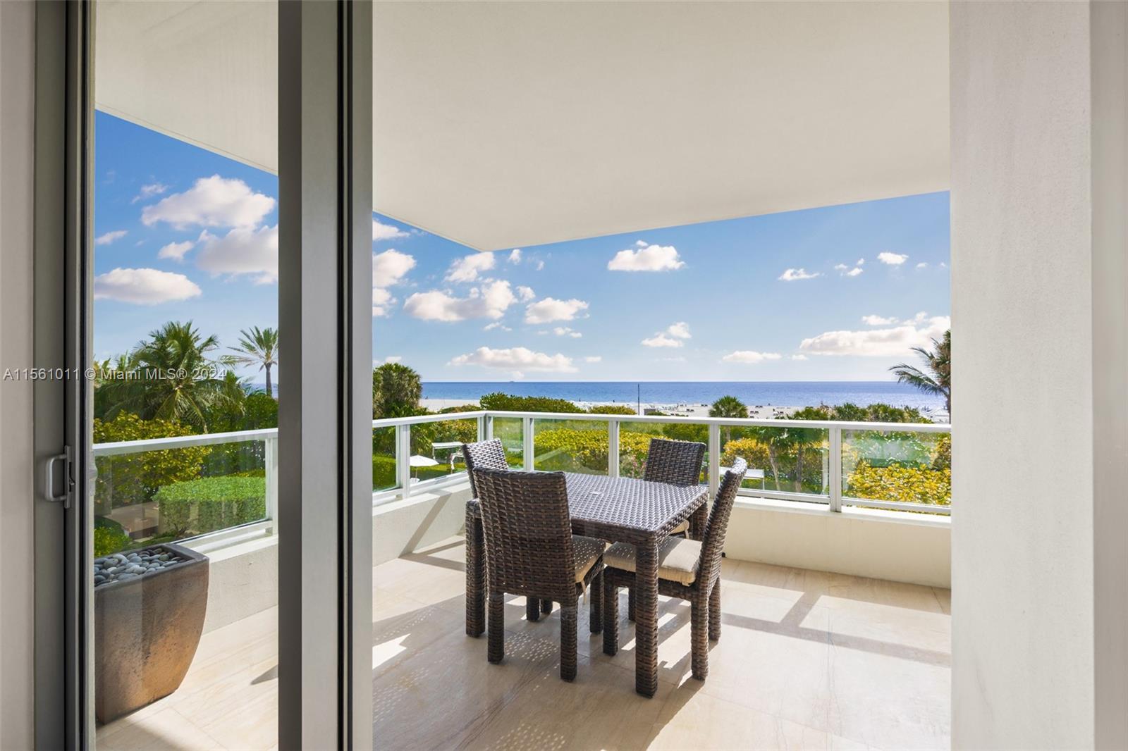 125 Ocean Dr U-0303, Miami Beach, Florida 33139, 4 Bedrooms Bedrooms, ,4 BathroomsBathrooms,Residentiallease,For Rent,125 Ocean Dr U-0303,A11561011