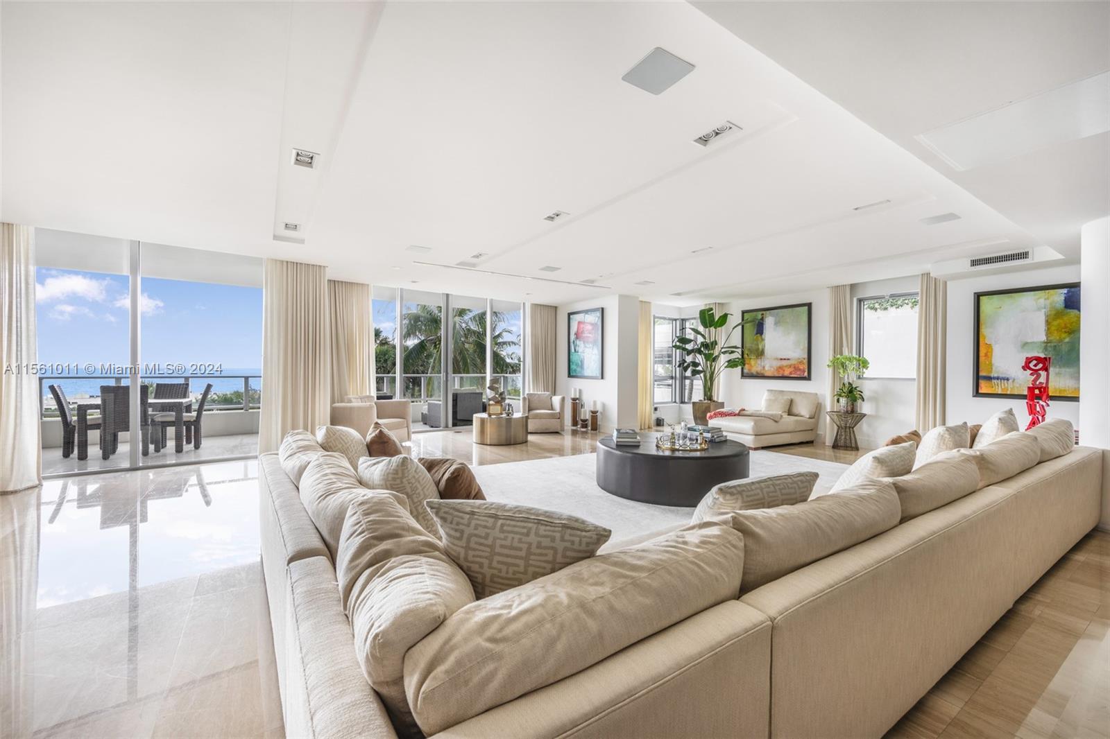 125 Ocean Dr U-0303, Miami Beach, Florida 33139, 4 Bedrooms Bedrooms, ,4 BathroomsBathrooms,Residentiallease,For Rent,125 Ocean Dr U-0303,A11561011