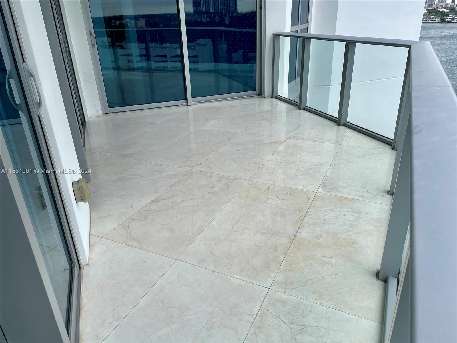 17301 Biscayne Blvd 1107, North Miami Beach, Florida 33160, 2 Bedrooms Bedrooms, ,2 BathroomsBathrooms,Residential,For Sale,17301 Biscayne Blvd 1107,A11561001