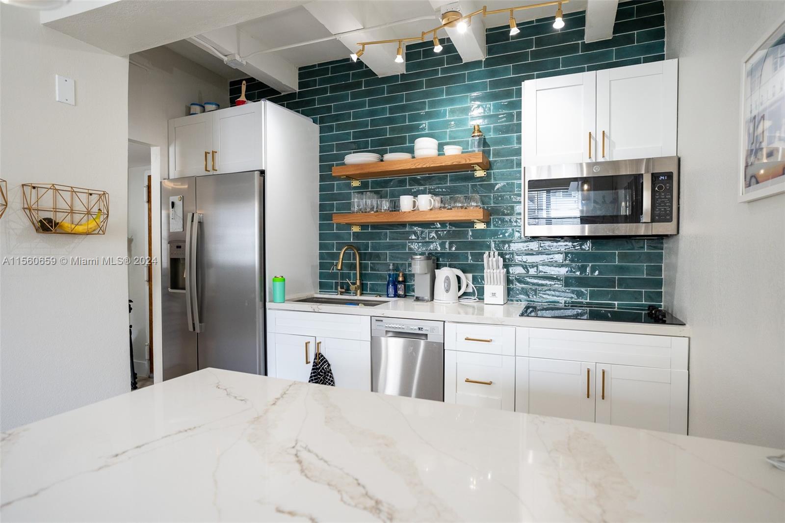 1390 Ocean Dr 204, Miami Beach, Florida 33139, 1 Bedroom Bedrooms, ,1 BathroomBathrooms,Residentiallease,For Rent,1390 Ocean Dr 204,A11560659