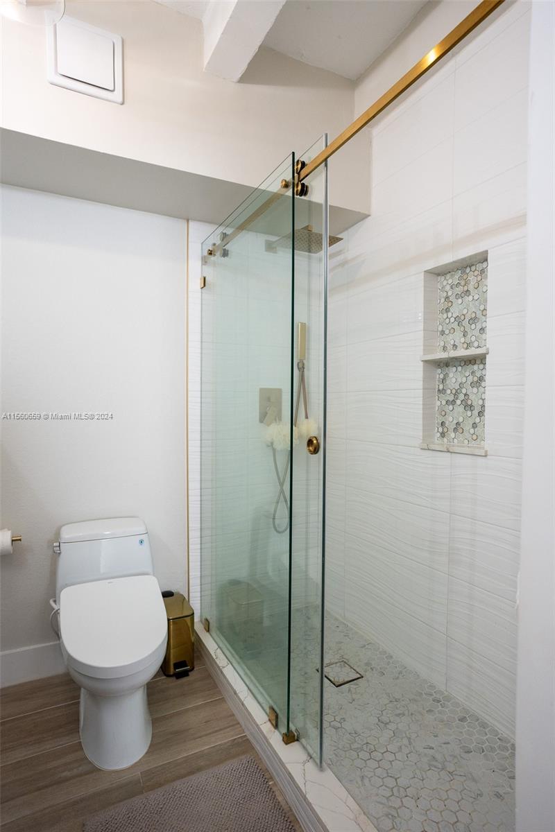 1390 Ocean Dr 204, Miami Beach, Florida 33139, 1 Bedroom Bedrooms, ,1 BathroomBathrooms,Residentiallease,For Rent,1390 Ocean Dr 204,A11560659