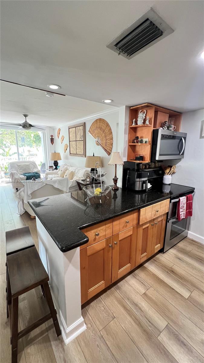 1010 NW 11th St 309, Miami, Florida 33136, 2 Bedrooms Bedrooms, ,2 BathroomsBathrooms,Residential,For Sale,1010 NW 11th St 309,A11555865