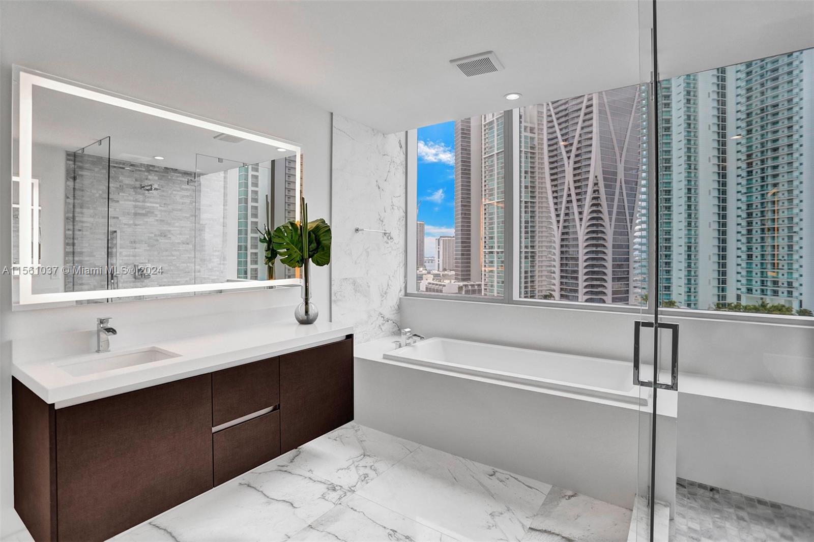 851 NE 1st Ave 1801, Miami, Florida 33132, 3 Bedrooms Bedrooms, ,4 BathroomsBathrooms,Residentiallease,For Rent,851 NE 1st Ave 1801,A11561037