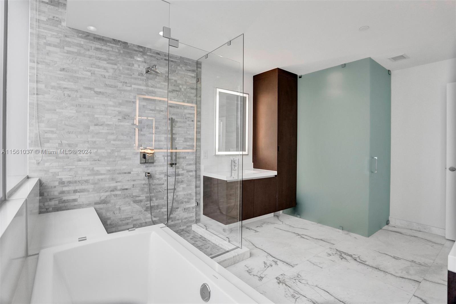 851 NE 1st Ave 1801, Miami, Florida 33132, 3 Bedrooms Bedrooms, ,4 BathroomsBathrooms,Residentiallease,For Rent,851 NE 1st Ave 1801,A11561037