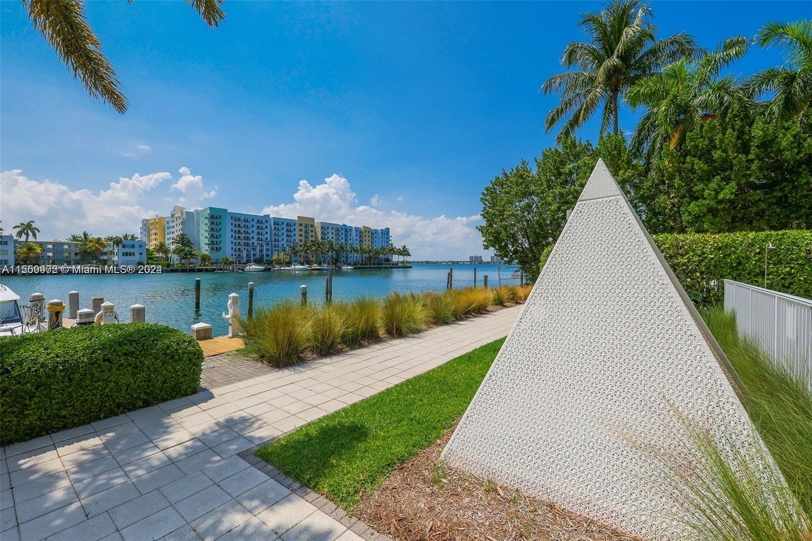7928 East Dr 1002, North Bay Village, Florida 33141, 2 Bedrooms Bedrooms, ,2 BathroomsBathrooms,Residential,For Sale,7928 East Dr 1002,A11559902