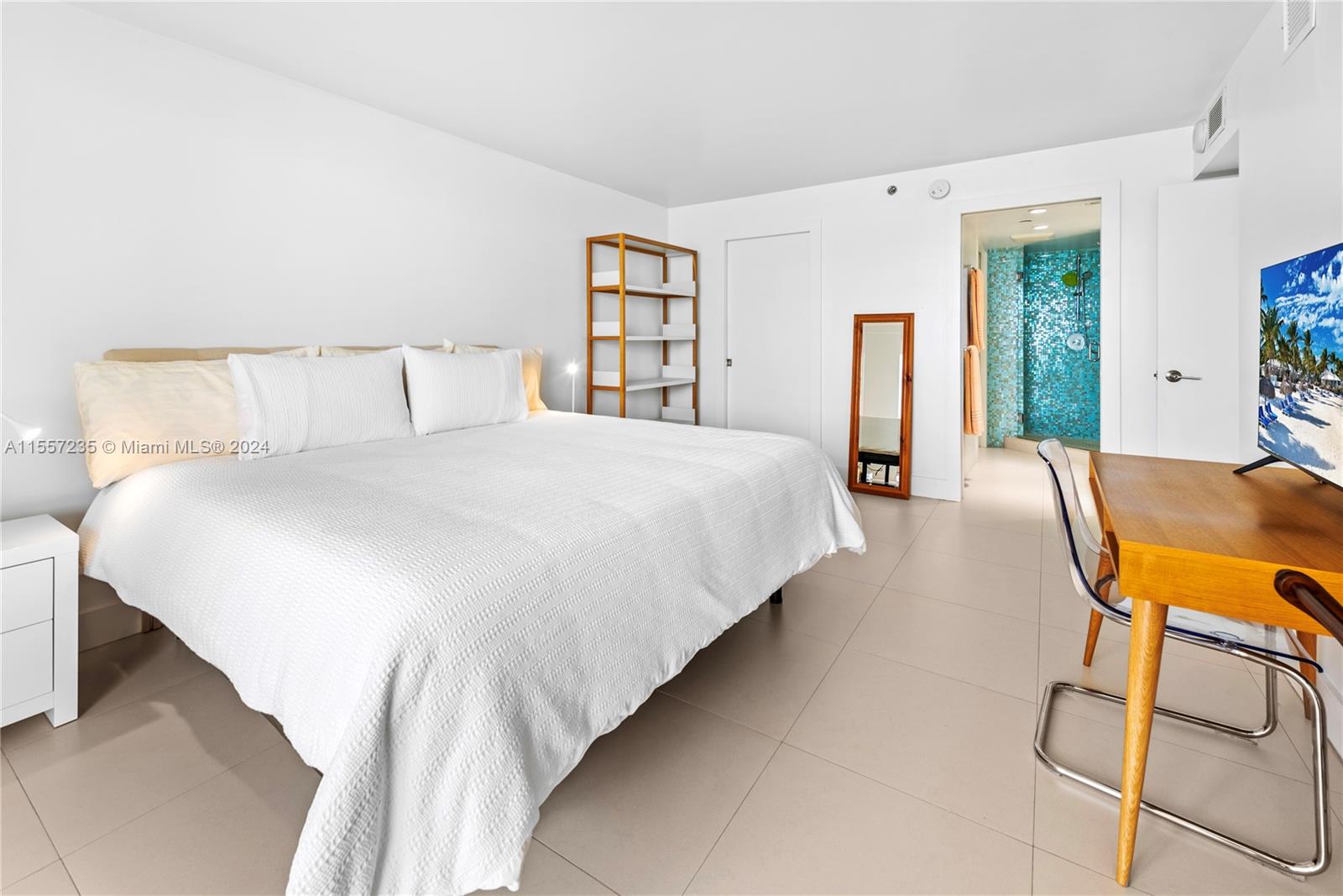 2555 Collins Ave 709, Miami Beach, Florida 33140, 2 Bedrooms Bedrooms, ,2 BathroomsBathrooms,Residential,For Sale,2555 Collins Ave 709,A11557235