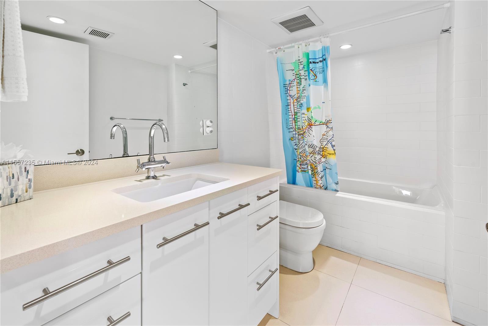 2555 Collins Ave 709, Miami Beach, Florida 33140, 2 Bedrooms Bedrooms, ,2 BathroomsBathrooms,Residential,For Sale,2555 Collins Ave 709,A11557235