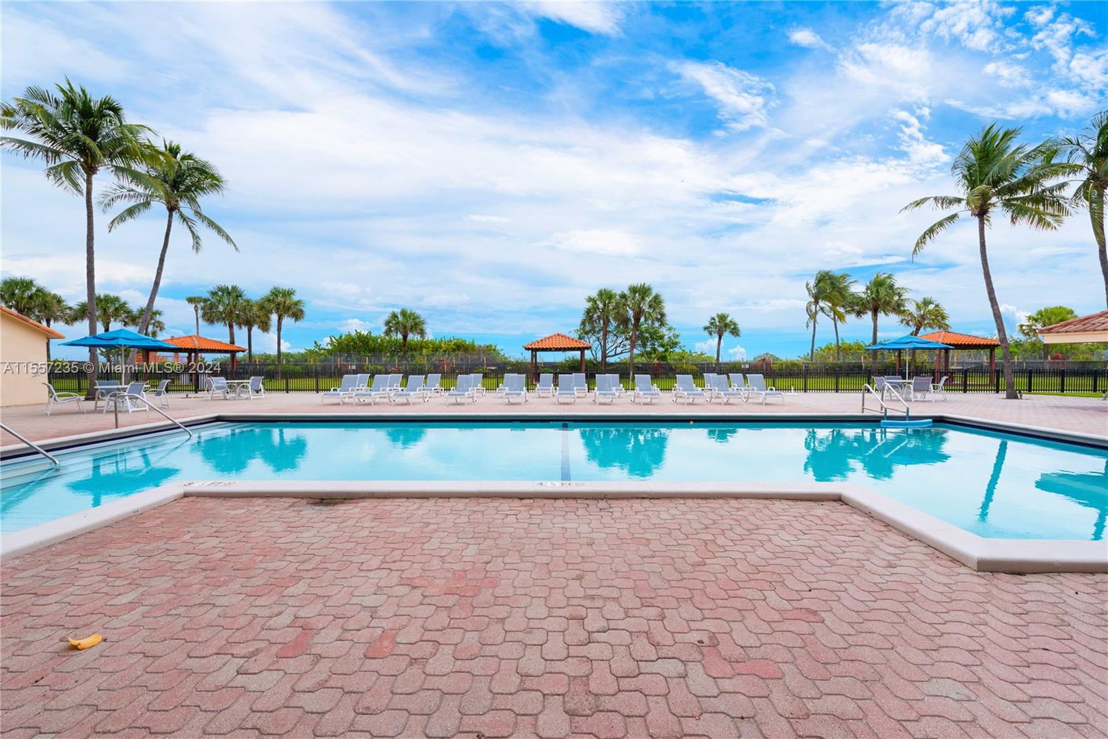 2555 Collins Ave 709, Miami Beach, Florida 33140, 2 Bedrooms Bedrooms, ,2 BathroomsBathrooms,Residential,For Sale,2555 Collins Ave 709,A11557235