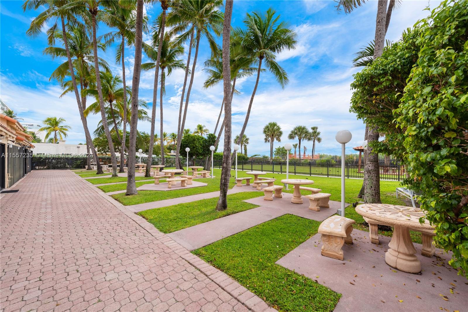 2555 Collins Ave 709, Miami Beach, Florida 33140, 2 Bedrooms Bedrooms, ,2 BathroomsBathrooms,Residential,For Sale,2555 Collins Ave 709,A11557235