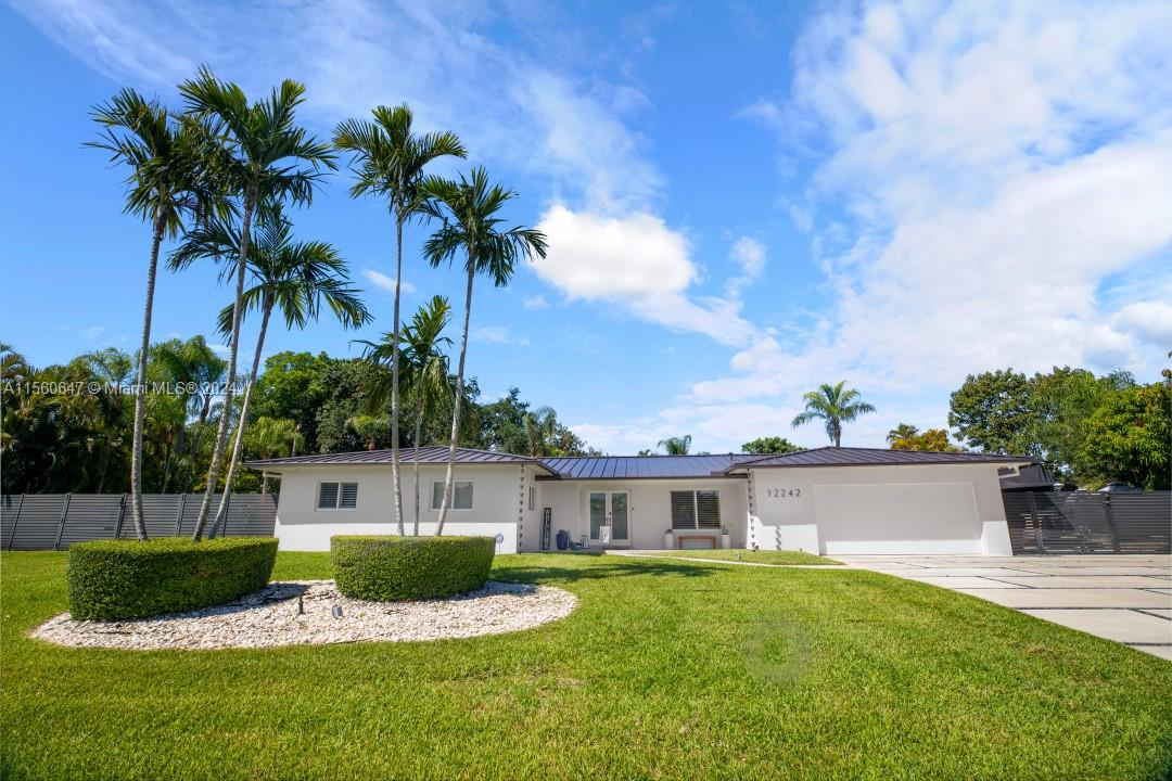 12242 SW 108th Ct, Miami, Florida 33176, 4 Bedrooms Bedrooms, ,2 BathroomsBathrooms,Residential,For Sale,12242 SW 108th Ct,A11560647