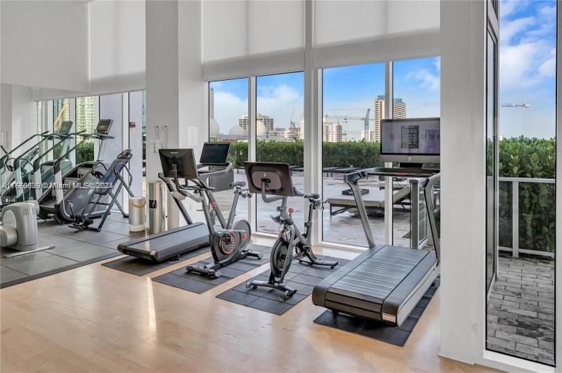 1040 Biscayne Blvd 1605, Miami, Florida 33132, 1 Bedroom Bedrooms, ,1 BathroomBathrooms,Residentiallease,For Rent,1040 Biscayne Blvd 1605,A11560839