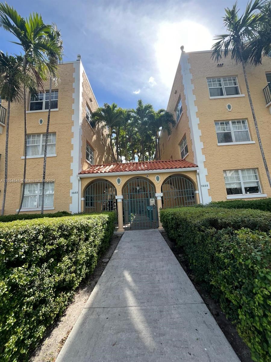 1255 Pennsylvania Ave 204, Miami Beach, Florida 33139, 1 Bedroom Bedrooms, ,1 BathroomBathrooms,Residentiallease,For Rent,1255 Pennsylvania Ave 204,A11554645