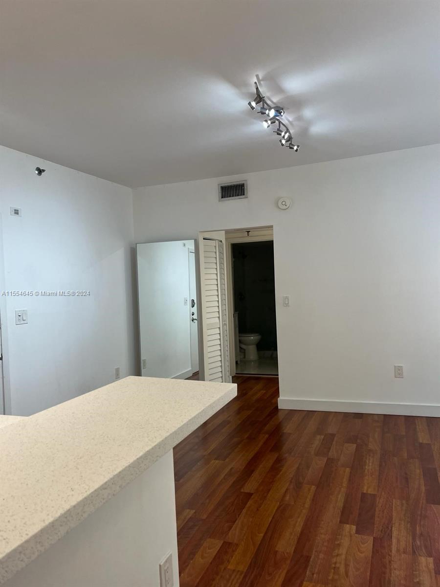 1255 Pennsylvania Ave 204, Miami Beach, Florida 33139, 1 Bedroom Bedrooms, ,1 BathroomBathrooms,Residentiallease,For Rent,1255 Pennsylvania Ave 204,A11554645