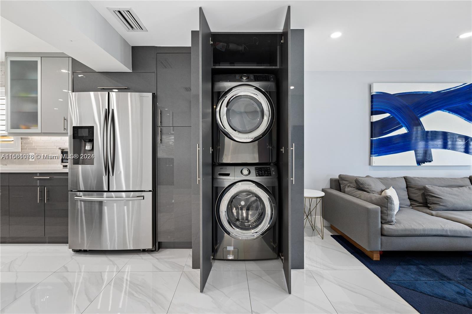 1239 Washington St 1239, Hollywood, Florida 33019, 3 Bedrooms Bedrooms, ,2 BathroomsBathrooms,Residentiallease,For Rent,1239 Washington St 1239,A11561086