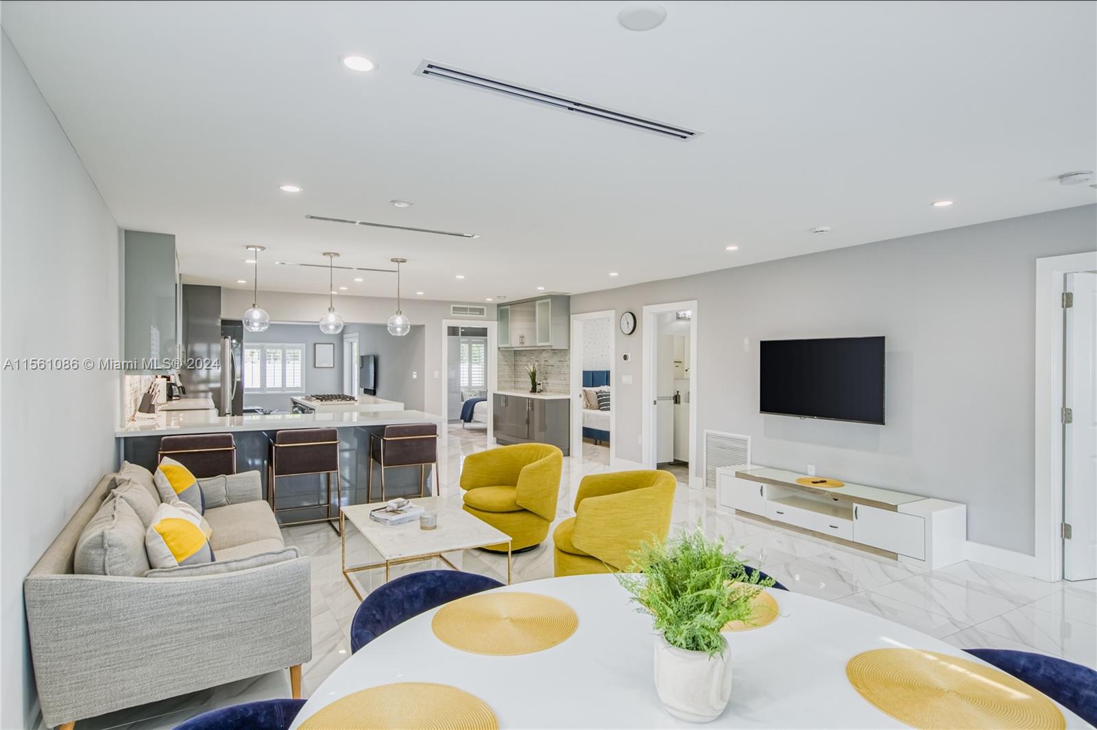 1239 Washington St 1239, Hollywood, Florida 33019, 3 Bedrooms Bedrooms, ,2 BathroomsBathrooms,Residentiallease,For Rent,1239 Washington St 1239,A11561086