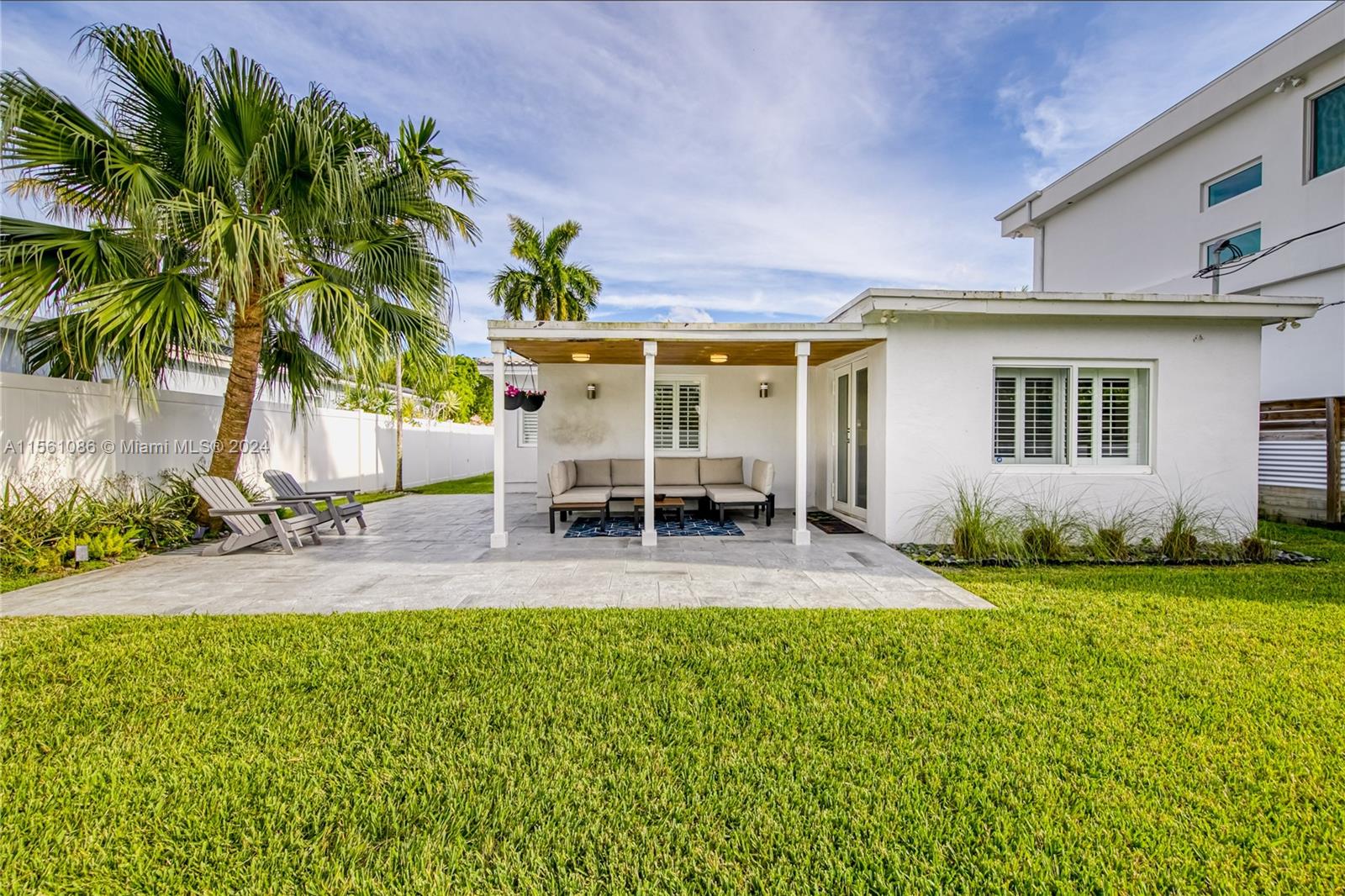 1239 Washington St 1239, Hollywood, Florida 33019, 3 Bedrooms Bedrooms, ,2 BathroomsBathrooms,Residentiallease,For Rent,1239 Washington St 1239,A11561086