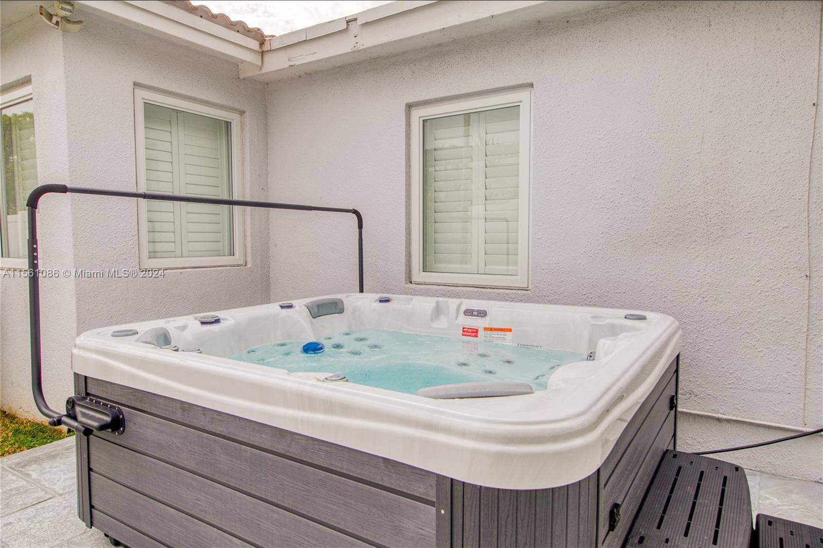 1239 Washington St 1239, Hollywood, Florida 33019, 3 Bedrooms Bedrooms, ,2 BathroomsBathrooms,Residentiallease,For Rent,1239 Washington St 1239,A11561086