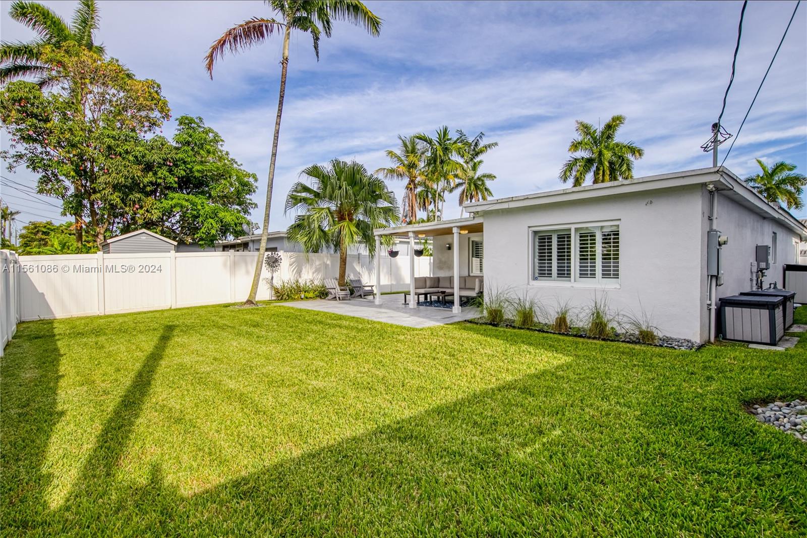 1239 Washington St 1239, Hollywood, Florida 33019, 3 Bedrooms Bedrooms, ,2 BathroomsBathrooms,Residentiallease,For Rent,1239 Washington St 1239,A11561086