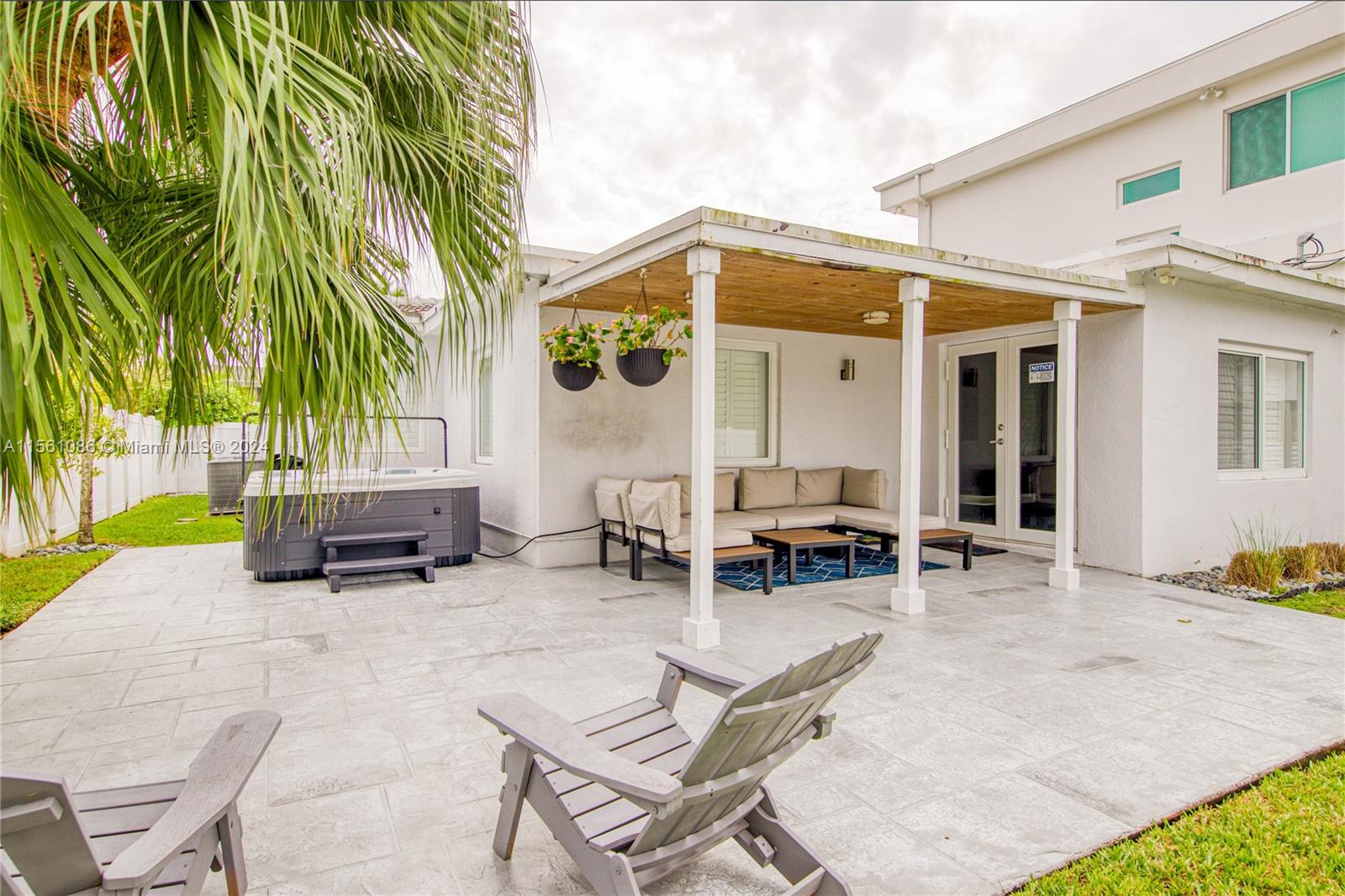 1239 Washington St 1239, Hollywood, Florida 33019, 3 Bedrooms Bedrooms, ,2 BathroomsBathrooms,Residentiallease,For Rent,1239 Washington St 1239,A11561086