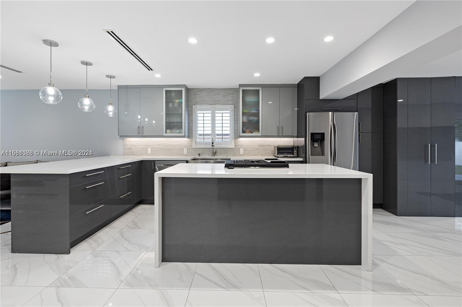 1239 Washington St 1239, Hollywood, Florida 33019, 3 Bedrooms Bedrooms, ,2 BathroomsBathrooms,Residentiallease,For Rent,1239 Washington St 1239,A11561086