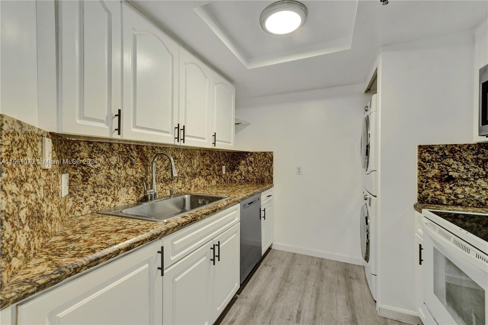 2415 NW 16th St Rd 516, Miami, Florida 33125, 2 Bedrooms Bedrooms, ,2 BathroomsBathrooms,Residential,For Sale,2415 NW 16th St Rd 516,A11561070