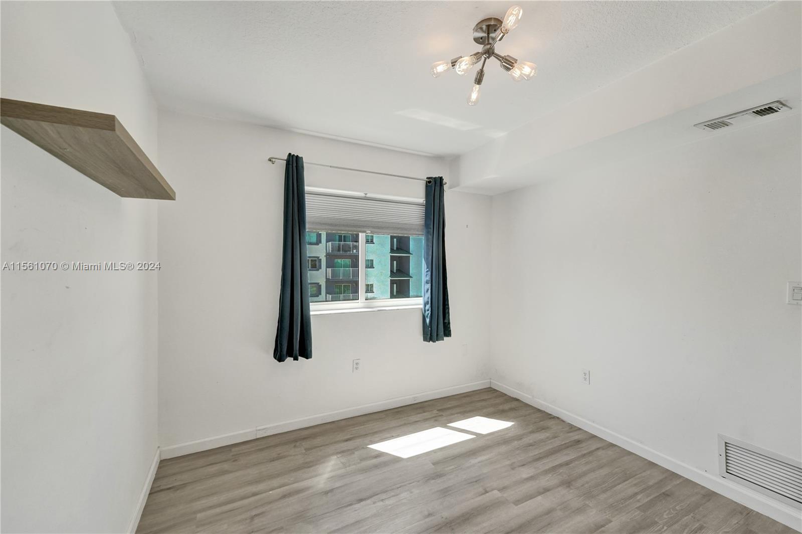 2415 NW 16th St Rd 516, Miami, Florida 33125, 2 Bedrooms Bedrooms, ,2 BathroomsBathrooms,Residential,For Sale,2415 NW 16th St Rd 516,A11561070