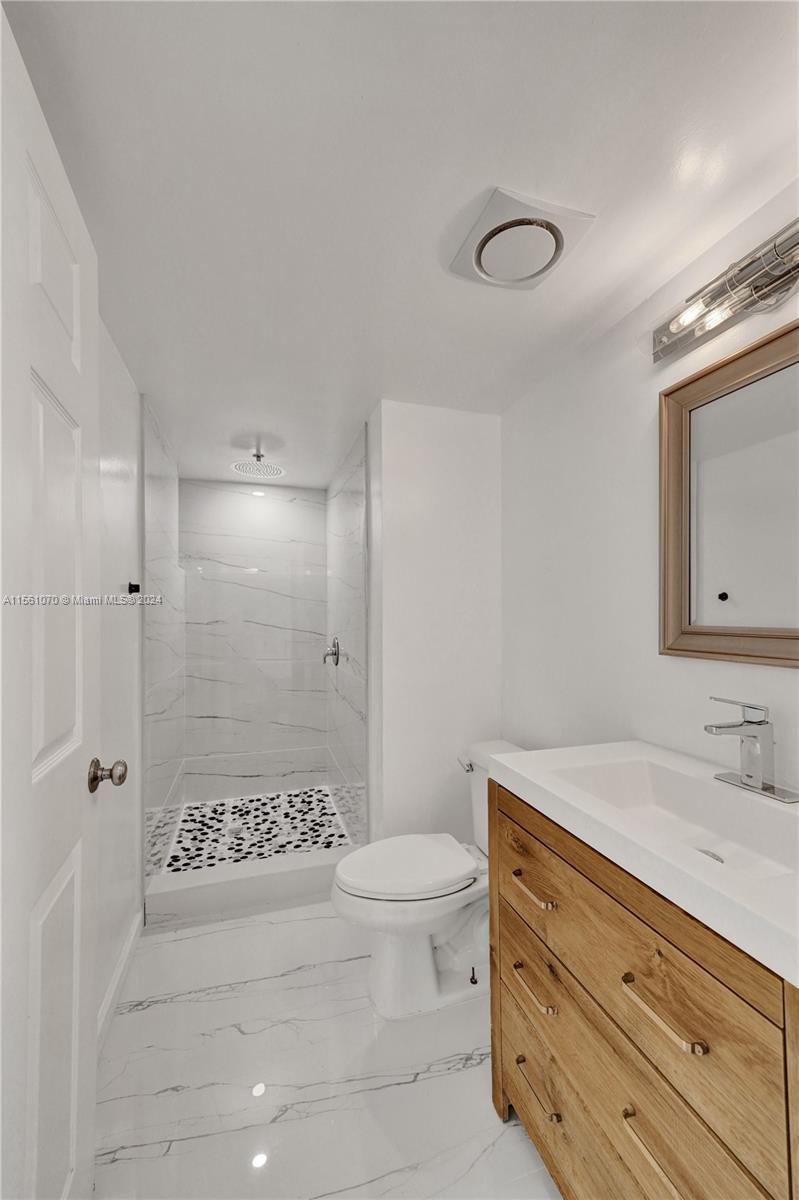 2415 NW 16th St Rd 516, Miami, Florida 33125, 2 Bedrooms Bedrooms, ,2 BathroomsBathrooms,Residential,For Sale,2415 NW 16th St Rd 516,A11561070