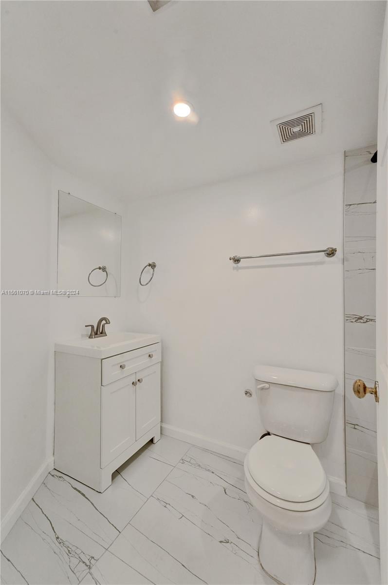 2415 NW 16th St Rd 516, Miami, Florida 33125, 2 Bedrooms Bedrooms, ,2 BathroomsBathrooms,Residential,For Sale,2415 NW 16th St Rd 516,A11561070