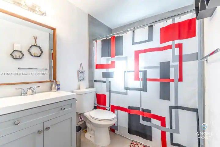 45 NW 41st St 1, Miami, Florida 33127, 2 Bedrooms Bedrooms, ,1 BathroomBathrooms,Residentiallease,For Rent,45 NW 41st St 1,A11561059