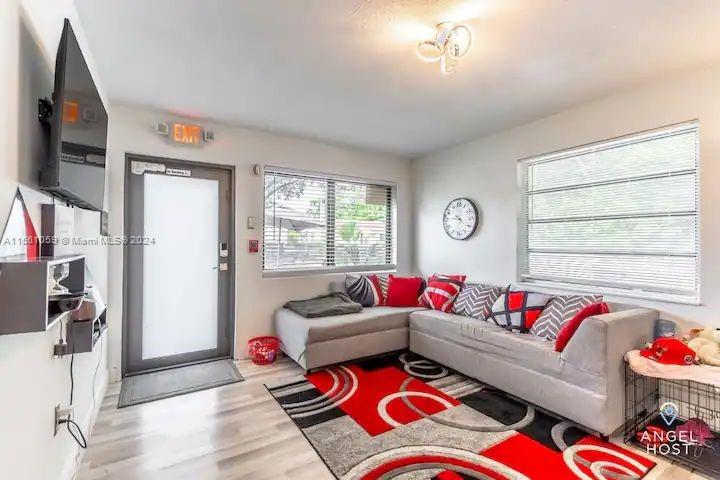 45 NW 41st St 1, Miami, Florida 33127, 2 Bedrooms Bedrooms, ,1 BathroomBathrooms,Residentiallease,For Rent,45 NW 41st St 1,A11561059