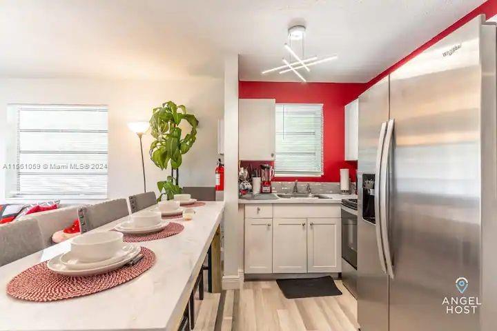 45 NW 41st St 1, Miami, Florida 33127, 2 Bedrooms Bedrooms, ,1 BathroomBathrooms,Residentiallease,For Rent,45 NW 41st St 1,A11561059