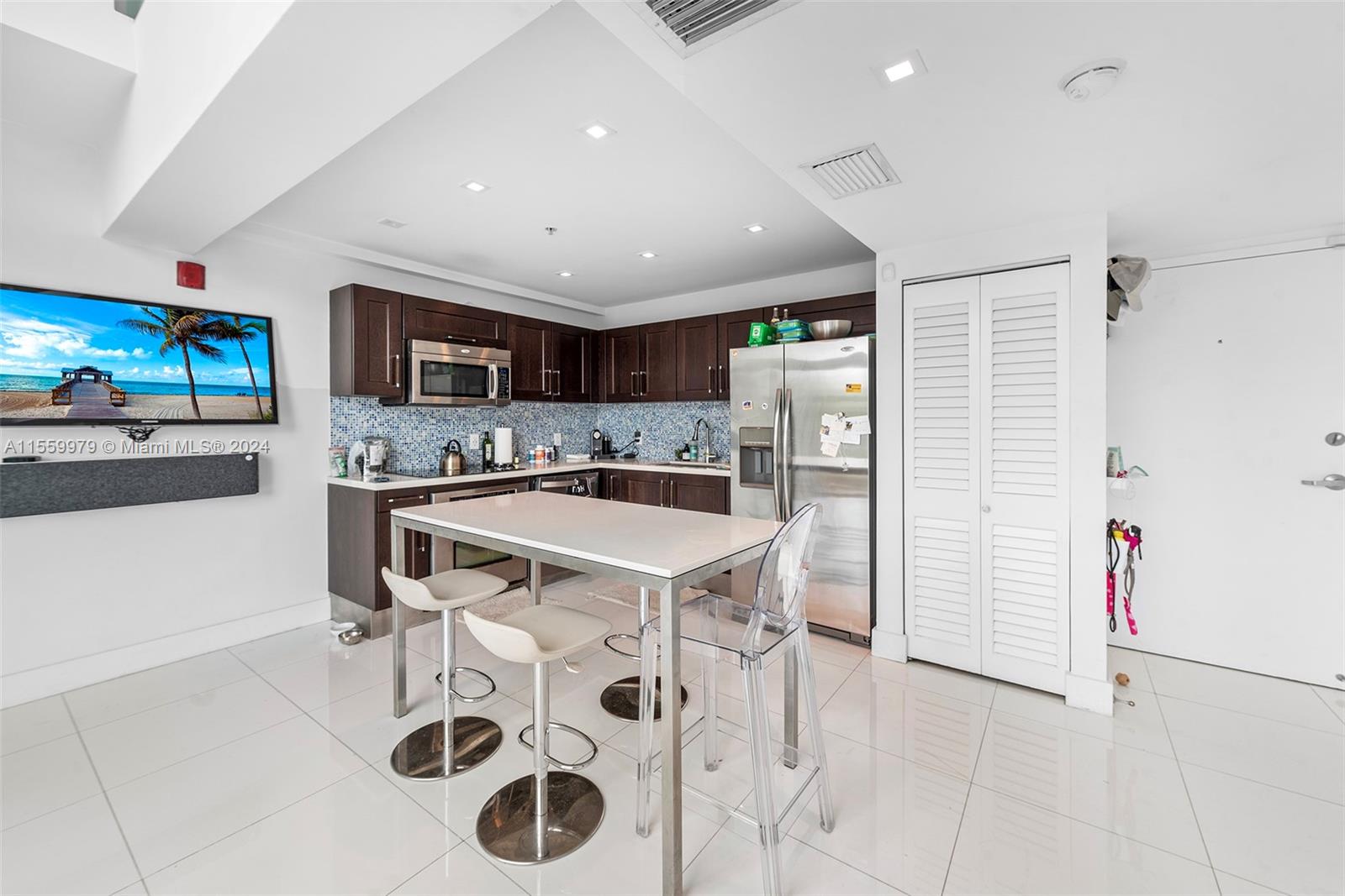 401 Jefferson Ave 5, Miami Beach, Florida 33139, 1 Bedroom Bedrooms, ,1 BathroomBathrooms,Residential,For Sale,401 Jefferson Ave 5,A11559979