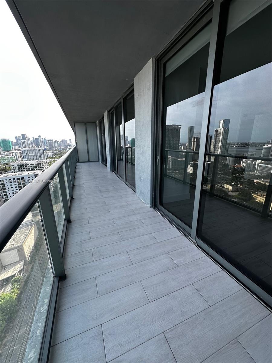 121 NE 34th St 2707, Miami, Florida 33137, 2 Bedrooms Bedrooms, ,2 BathroomsBathrooms,Residentiallease,For Rent,121 NE 34th St 2707,A11561116