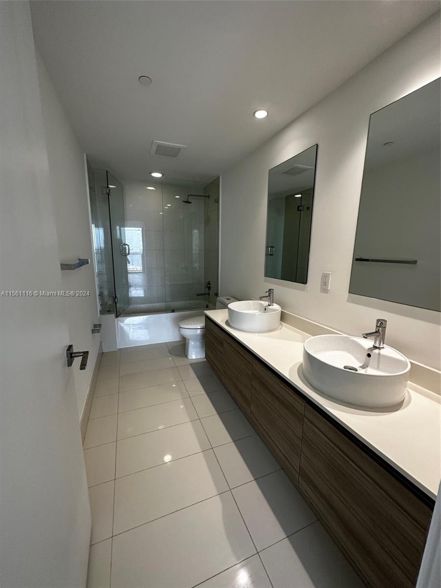 121 NE 34th St 2707, Miami, Florida 33137, 2 Bedrooms Bedrooms, ,2 BathroomsBathrooms,Residentiallease,For Rent,121 NE 34th St 2707,A11561116
