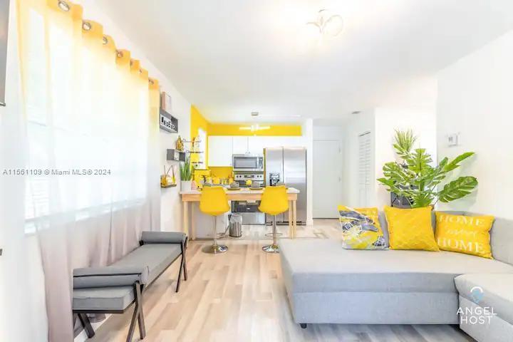 45 NW 41st St 3, Miami, Florida 33127, 2 Bedrooms Bedrooms, ,1 BathroomBathrooms,Residentiallease,For Rent,45 NW 41st St 3,A11561109