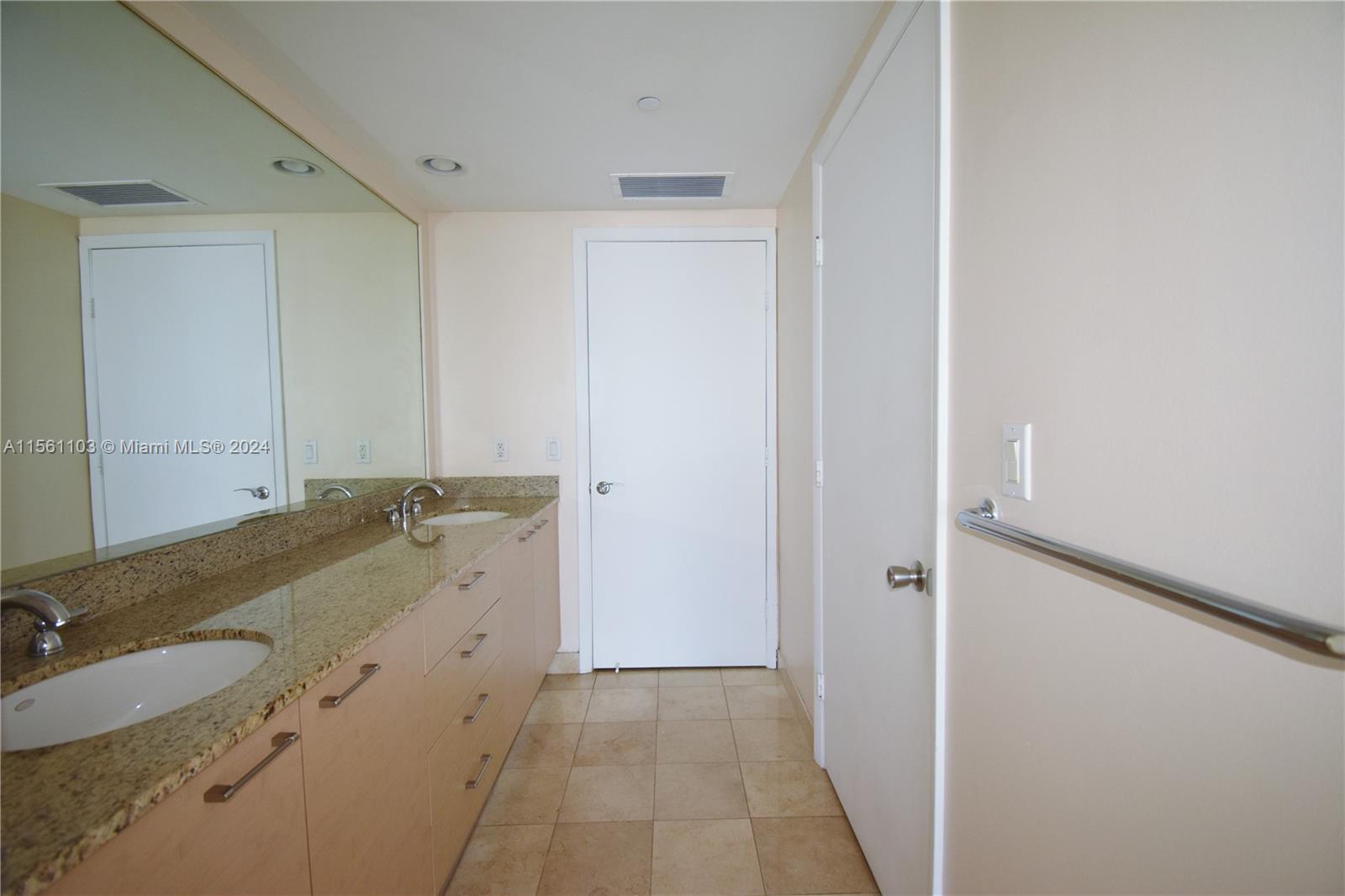 1850 S Ocean Dr 3706, Hallandale Beach, Florida 33009, 2 Bedrooms Bedrooms, ,1 BathroomBathrooms,Residentiallease,For Rent,1850 S Ocean Dr 3706,A11561103
