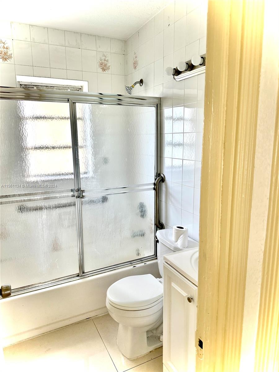 3034 SW 7th St 0, Miami, Florida 33135, 2 Bedrooms Bedrooms, ,1 BathroomBathrooms,Residentiallease,For Rent,3034 SW 7th St 0,A11561134