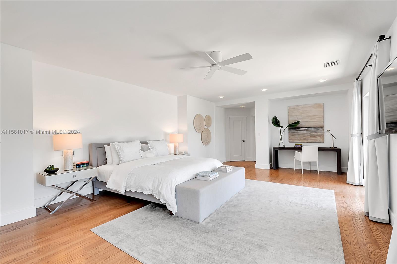 3425 Alhambra Cir, Coral Gables, Florida 33134, 4 Bedrooms Bedrooms, ,4 BathroomsBathrooms,Residentiallease,For Rent,3425 Alhambra Cir,A11561017