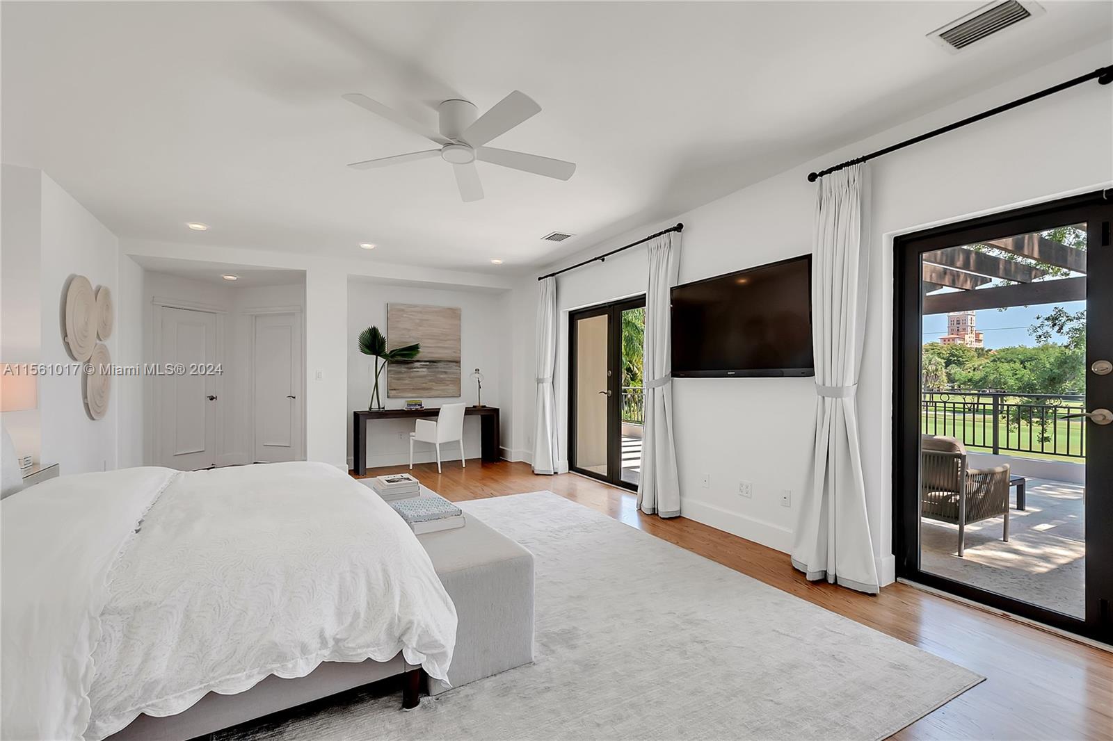 3425 Alhambra Cir, Coral Gables, Florida 33134, 4 Bedrooms Bedrooms, ,4 BathroomsBathrooms,Residentiallease,For Rent,3425 Alhambra Cir,A11561017