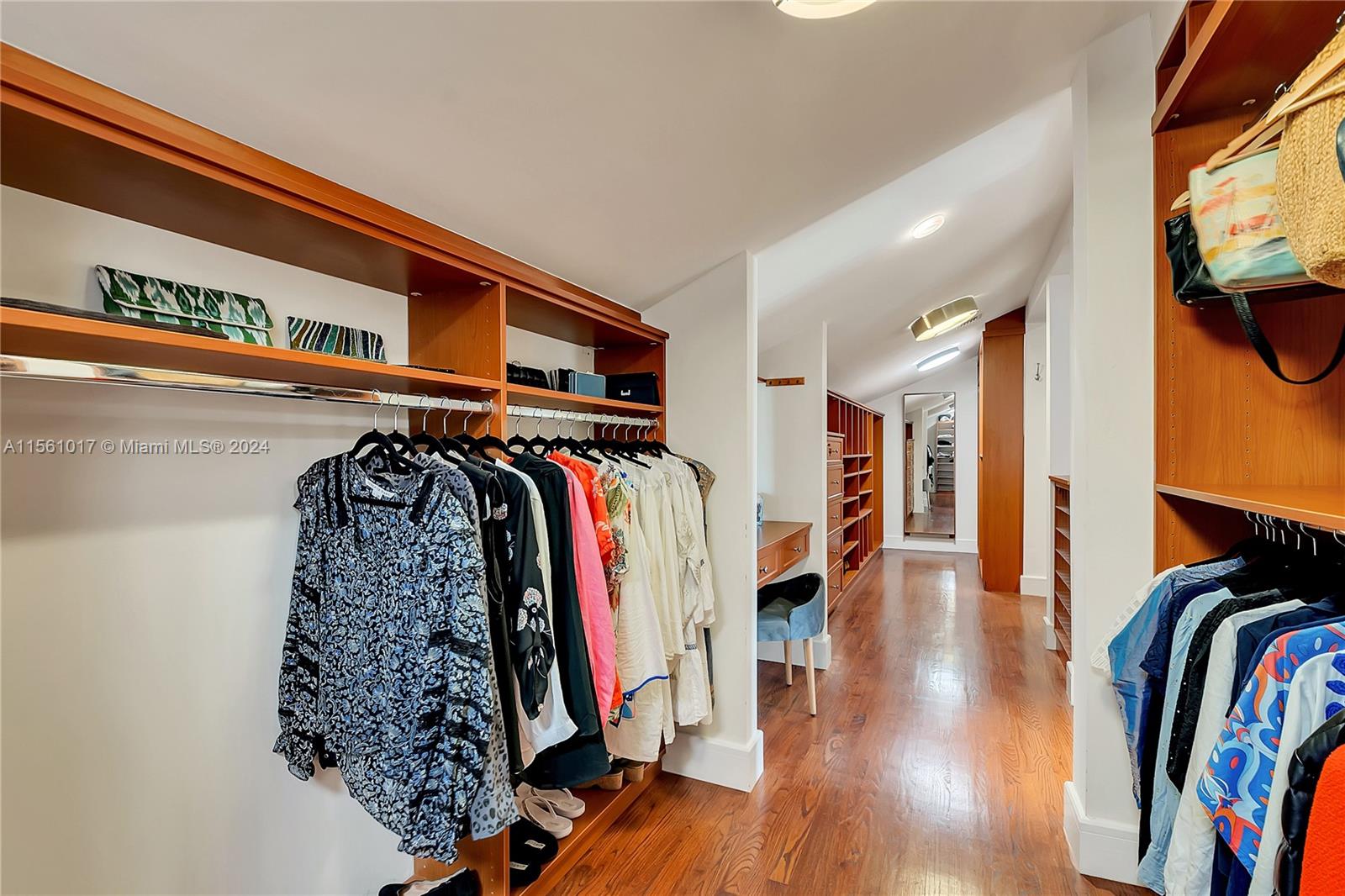 3425 Alhambra Cir, Coral Gables, Florida 33134, 4 Bedrooms Bedrooms, ,4 BathroomsBathrooms,Residentiallease,For Rent,3425 Alhambra Cir,A11561017