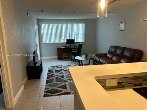 1333 E Hallandale Beach Blvd 206, Hallandale Beach, Florida 33009, 1 Bedroom Bedrooms, ,1 BathroomBathrooms,Residentiallease,For Rent,1333 E Hallandale Beach Blvd 206,A11560988