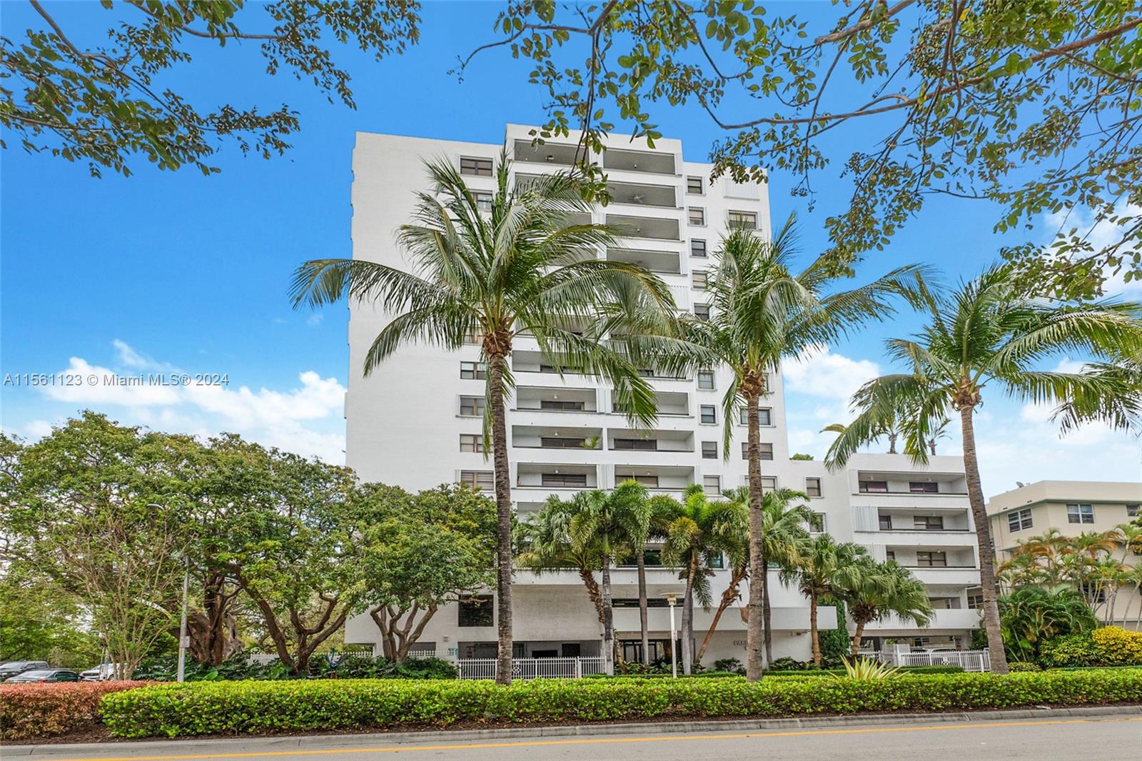 1775 Washington Ave 5D, Miami Beach, Florida 33139, 1 Bedroom Bedrooms, ,1 BathroomBathrooms,Residential,For Sale,1775 Washington Ave 5D,A11561123