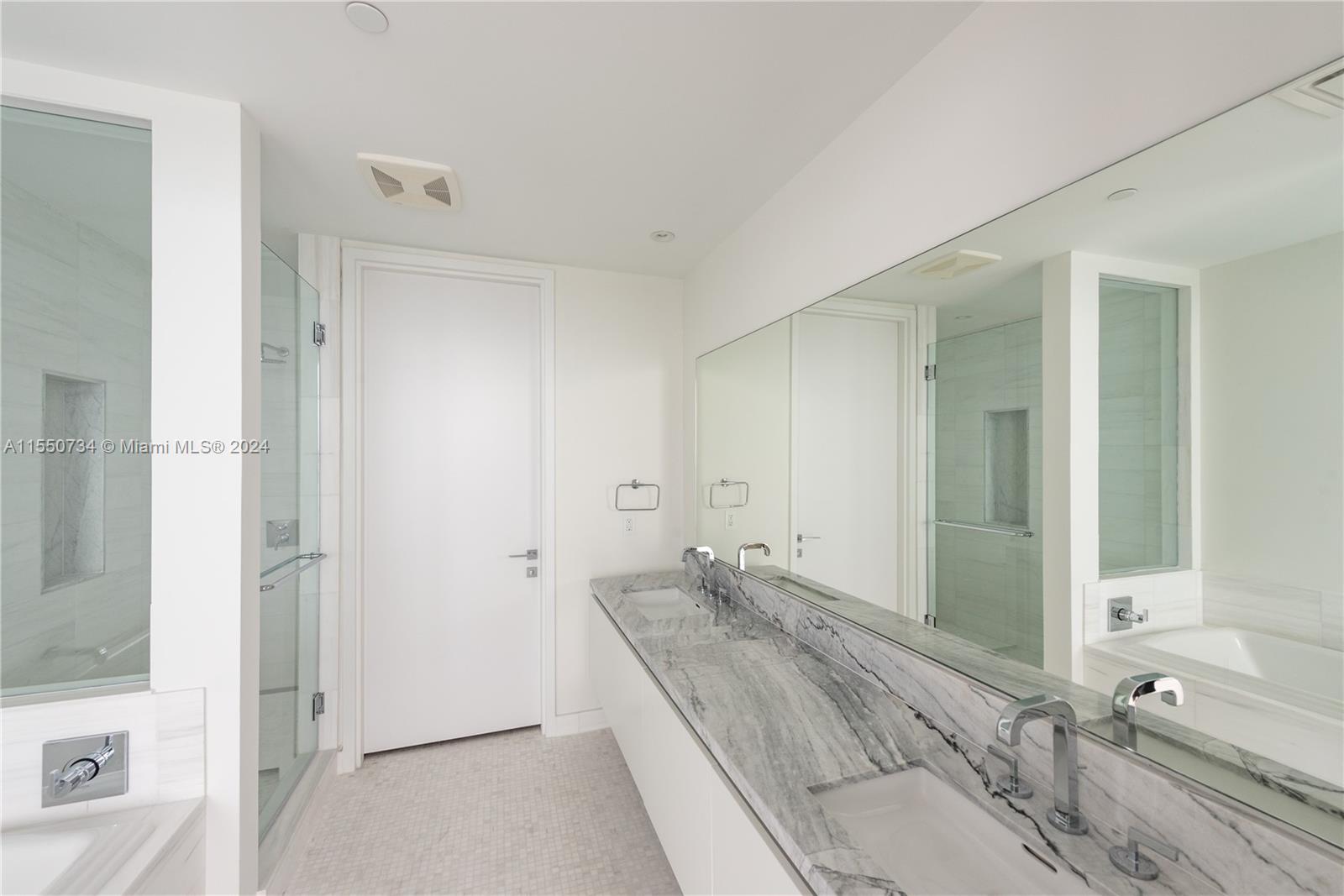 700 NE 26th ter 903, Miami, Florida 33137, 2 Bedrooms Bedrooms, ,2 BathroomsBathrooms,Residentiallease,For Rent,700 NE 26th ter 903,A11550734