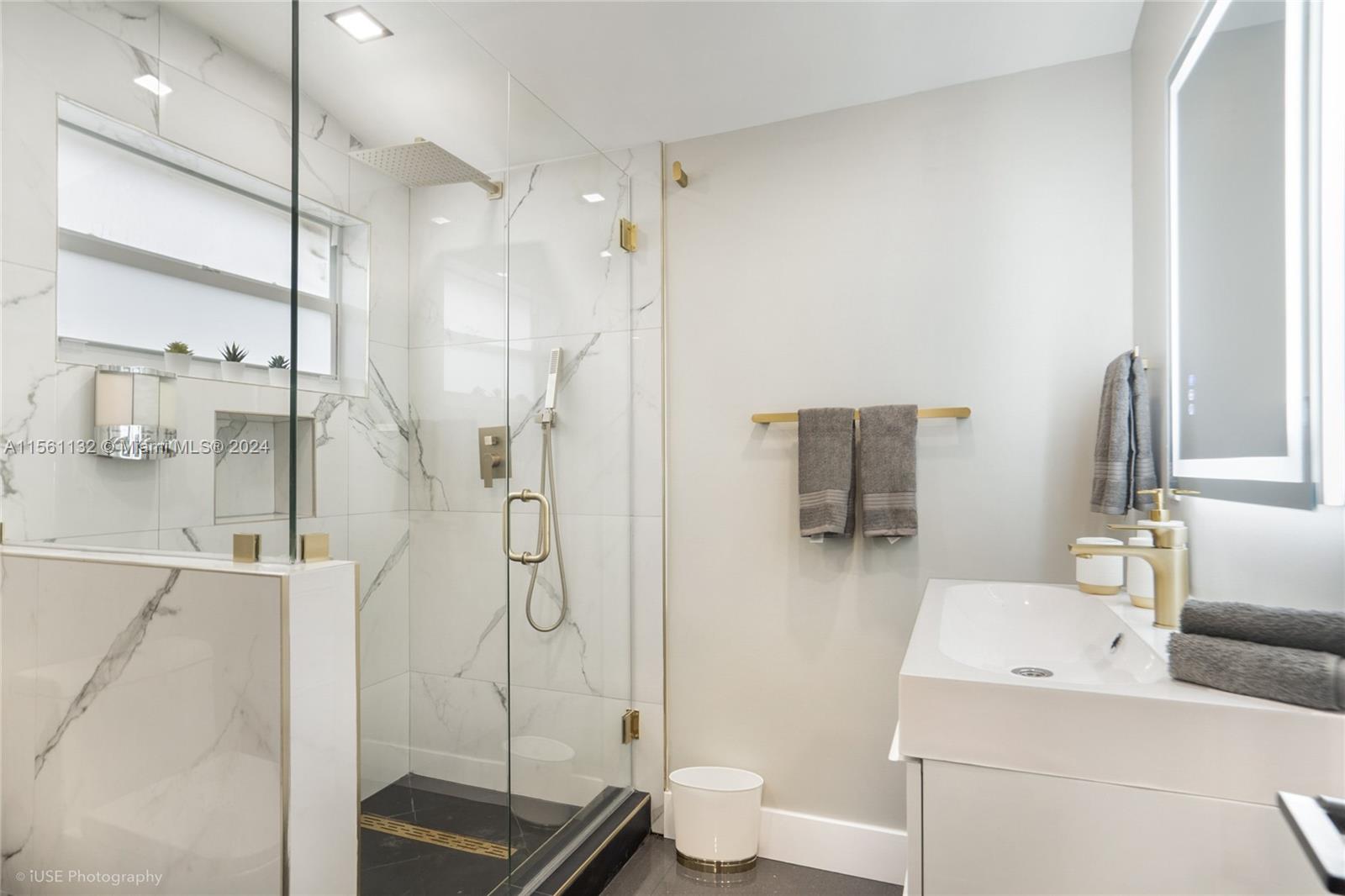 951 NW 46th St -, Miami, Florida 33127, 5 Bedrooms Bedrooms, ,3 BathroomsBathrooms,Residentiallease,For Rent,951 NW 46th St -,A11561132