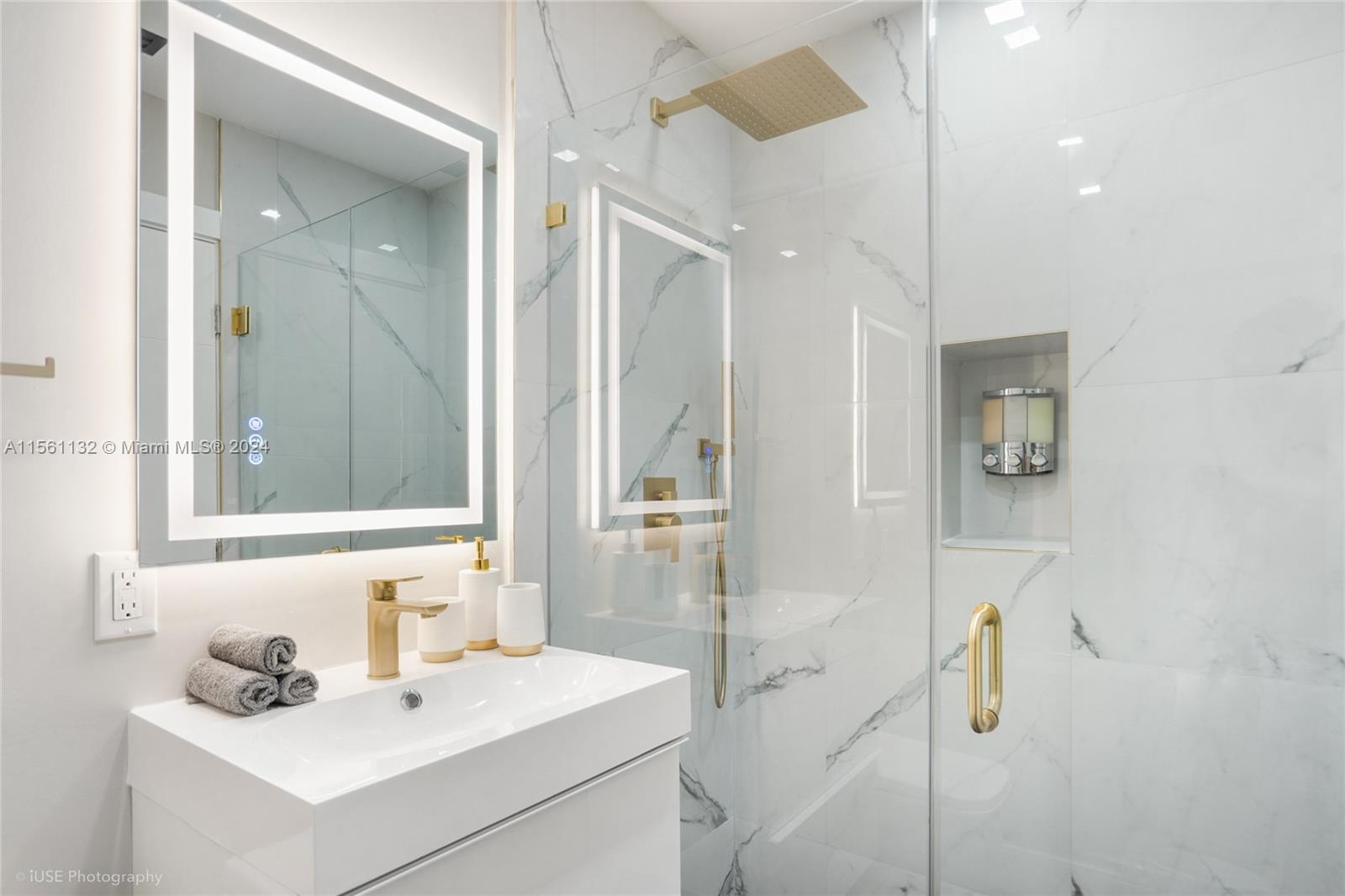 951 NW 46th St -, Miami, Florida 33127, 5 Bedrooms Bedrooms, ,3 BathroomsBathrooms,Residentiallease,For Rent,951 NW 46th St -,A11561132