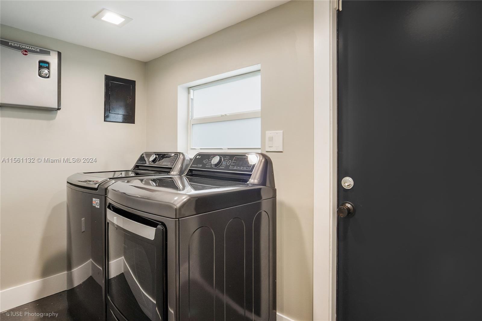 951 NW 46th St -, Miami, Florida 33127, 5 Bedrooms Bedrooms, ,3 BathroomsBathrooms,Residentiallease,For Rent,951 NW 46th St -,A11561132