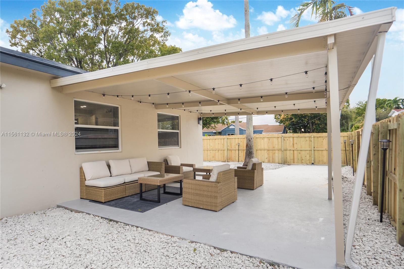 951 NW 46th St -, Miami, Florida 33127, 5 Bedrooms Bedrooms, ,3 BathroomsBathrooms,Residentiallease,For Rent,951 NW 46th St -,A11561132