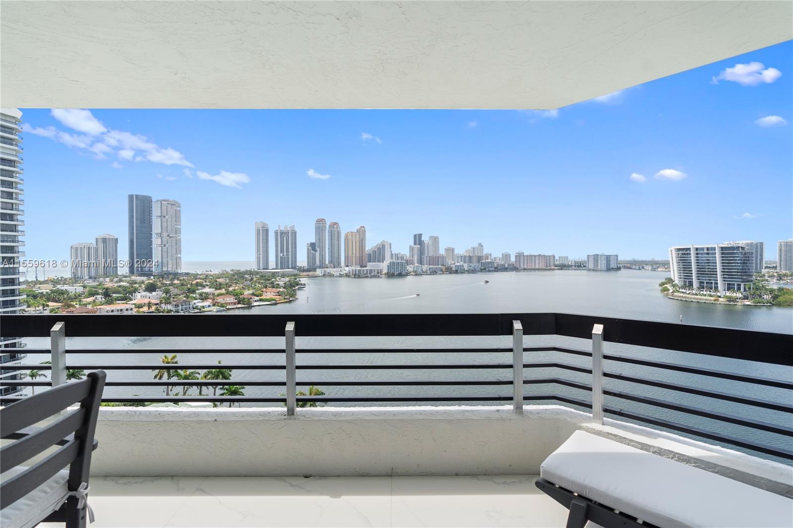 3600 Mystic Pointe Dr LPH13, Aventura, Florida 33180, 2 Bedrooms Bedrooms, ,2 BathroomsBathrooms,Residential,For Sale,3600 Mystic Pointe Dr LPH13,A11559618
