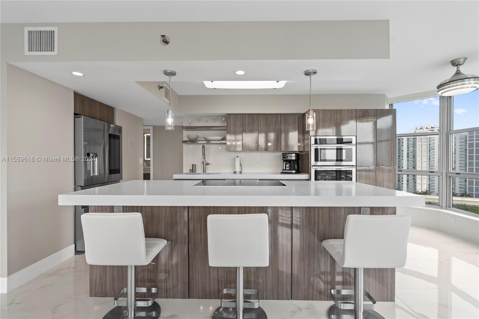 3600 Mystic Pointe Dr LPH13, Aventura, Florida 33180, 2 Bedrooms Bedrooms, ,2 BathroomsBathrooms,Residential,For Sale,3600 Mystic Pointe Dr LPH13,A11559618