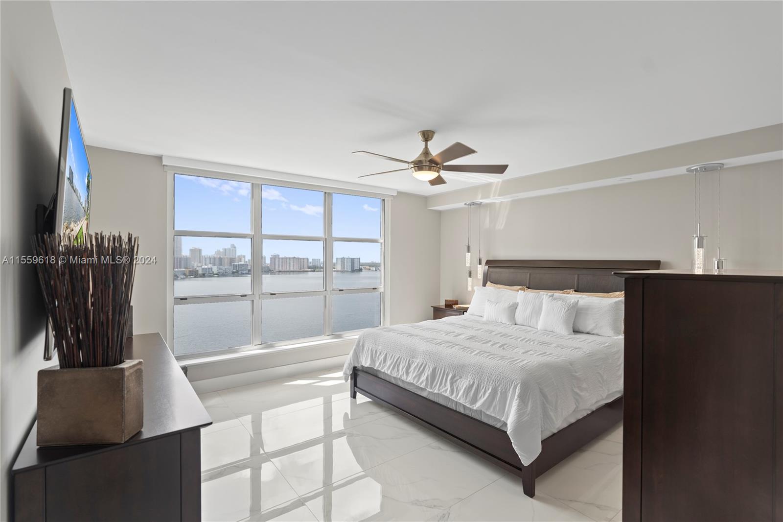 3600 Mystic Pointe Dr LPH13, Aventura, Florida 33180, 2 Bedrooms Bedrooms, ,2 BathroomsBathrooms,Residential,For Sale,3600 Mystic Pointe Dr LPH13,A11559618